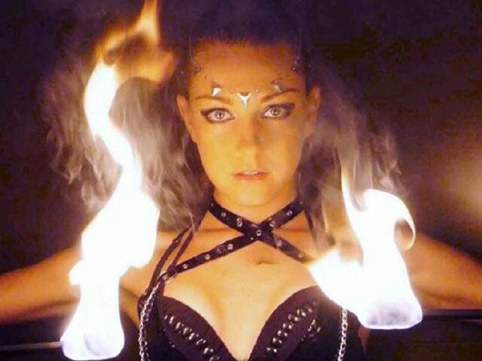 活動中高端時(shí)尚的外籍外籍舞蹈表演節(jié)目